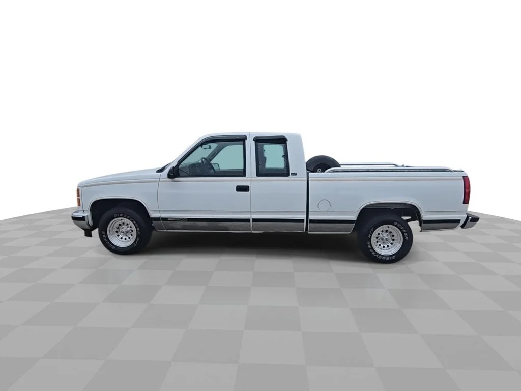 Used 1996  GMC SL image 5