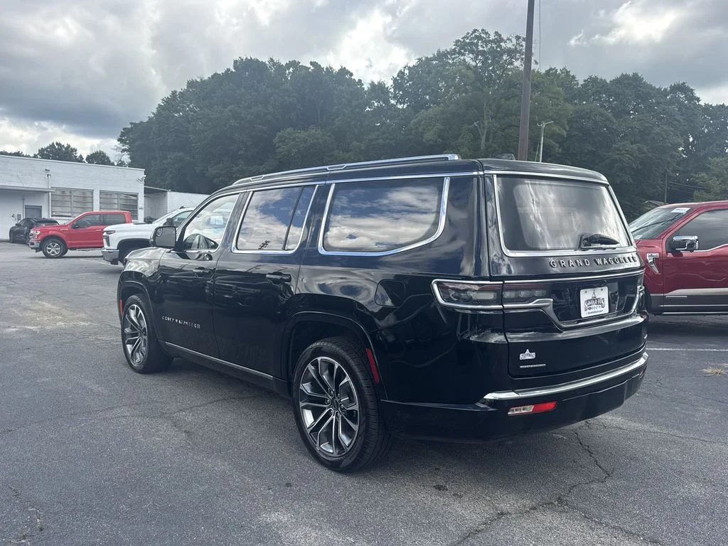Used 2023 Black Jeep Series III image 5