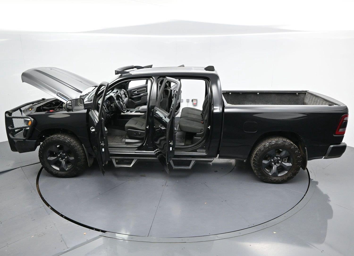 Used 2019 Diamond Black Crystal Pearlcoat Ram Big Horn/Lone Star image 36