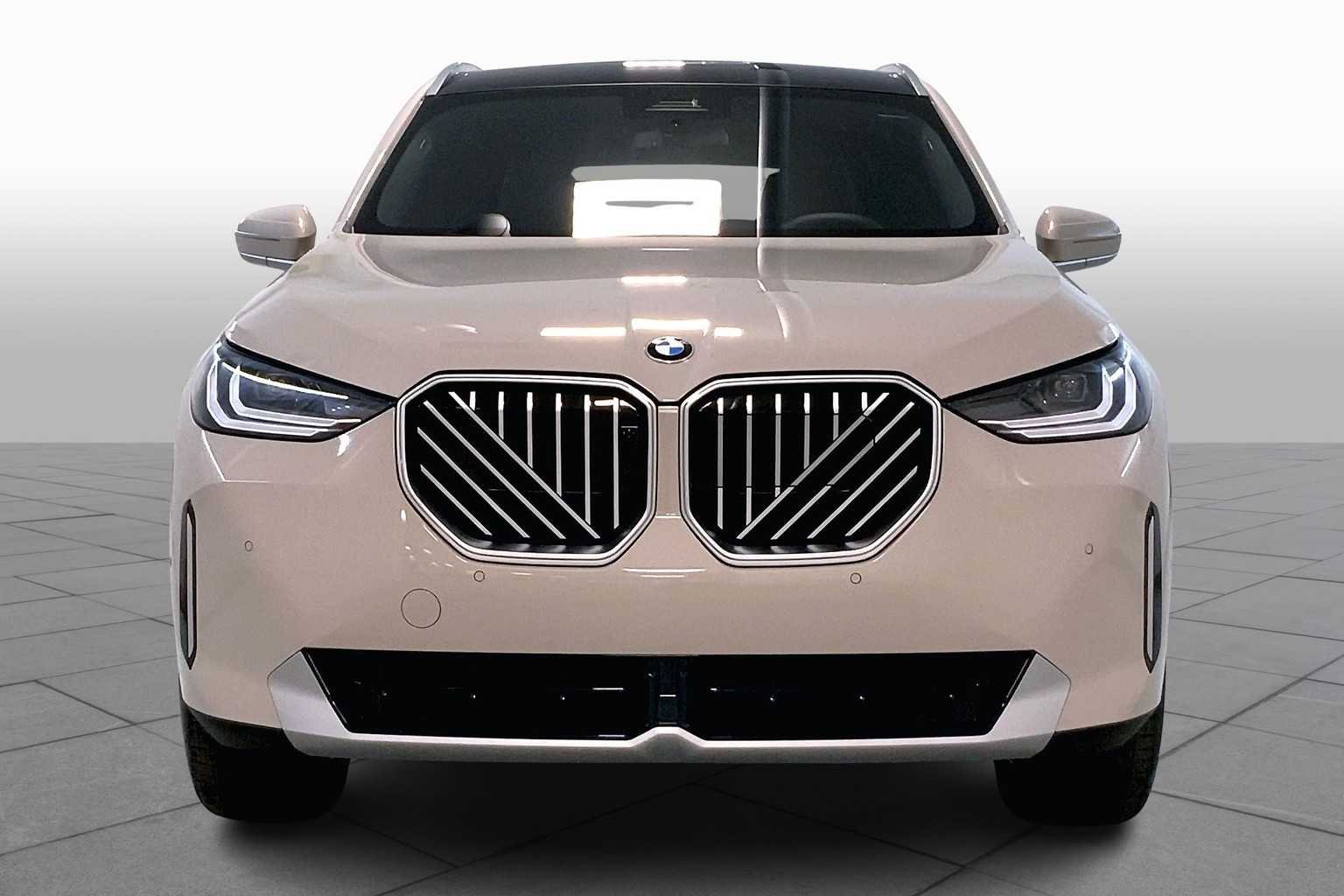 Used 2025 Dune Grey Metallic BMW 30 xDrive image 3