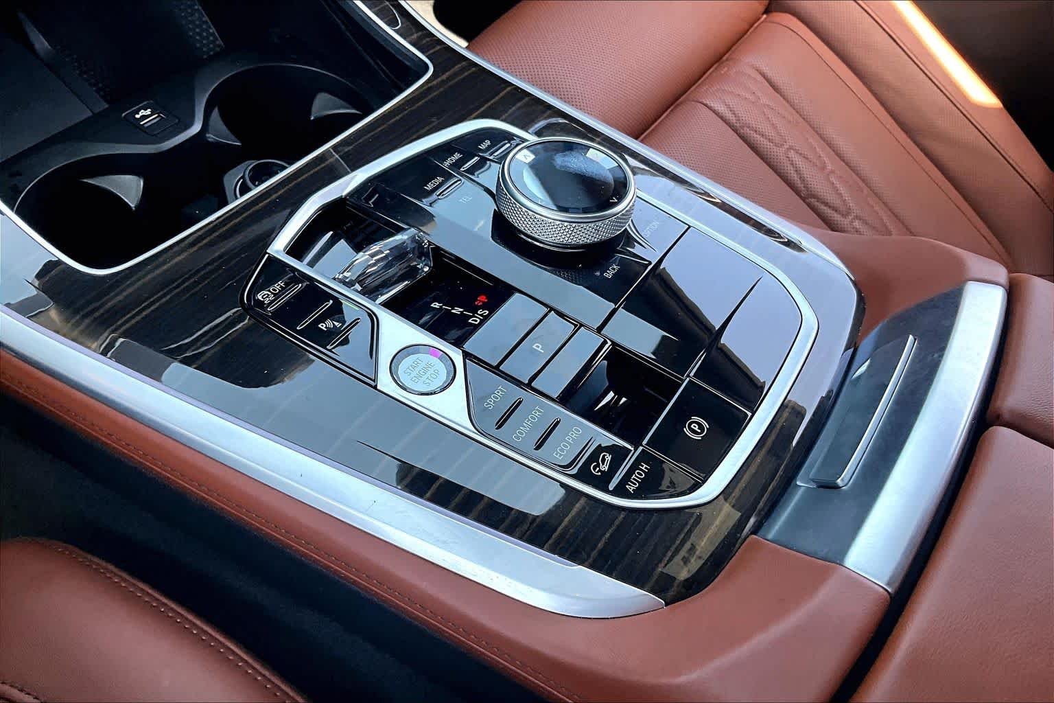 Used 2024 Skyscraper Grey Metallic BMW M60i image 15