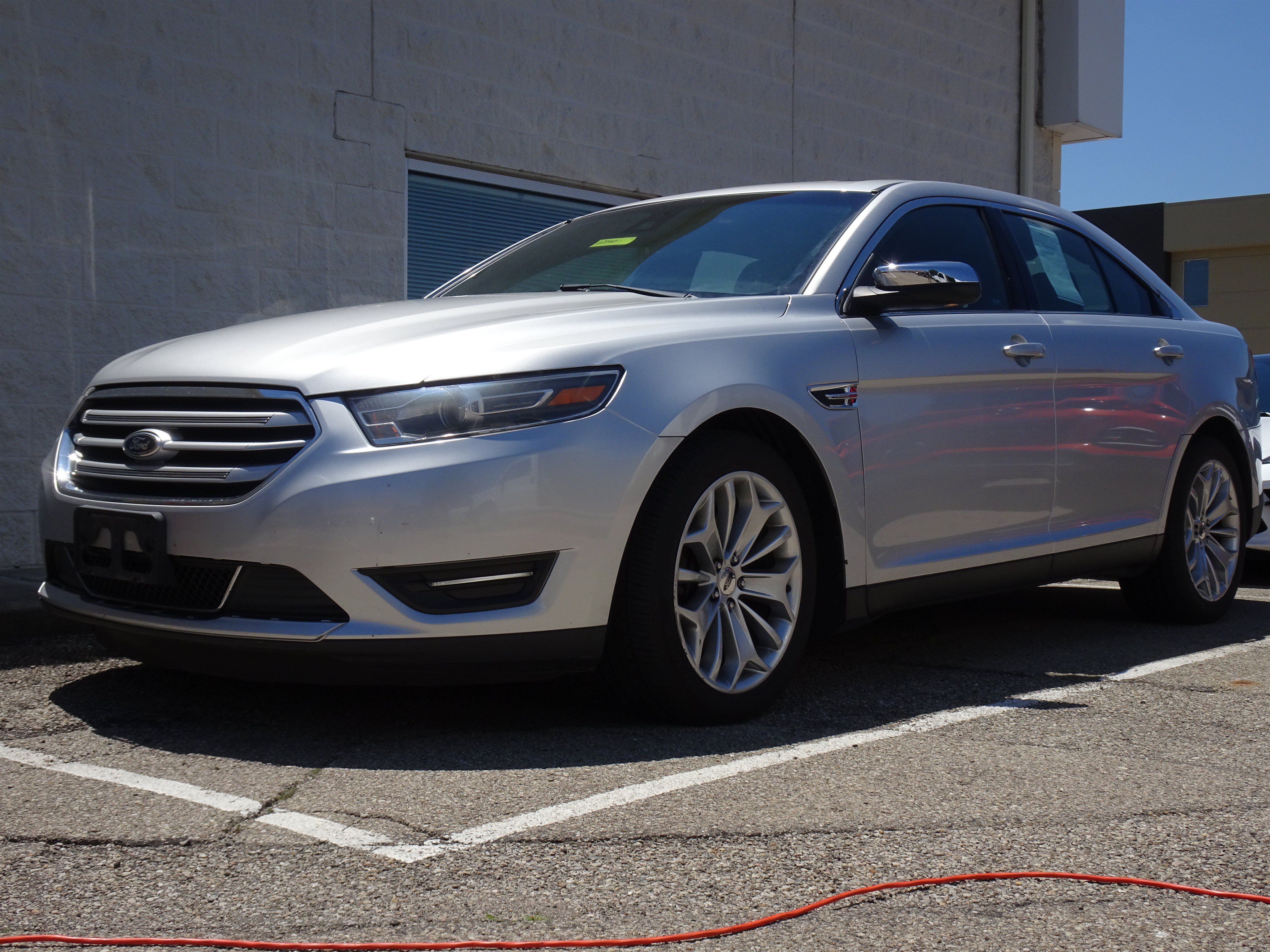 2015 Ford Taurus Limited FWD's photo
