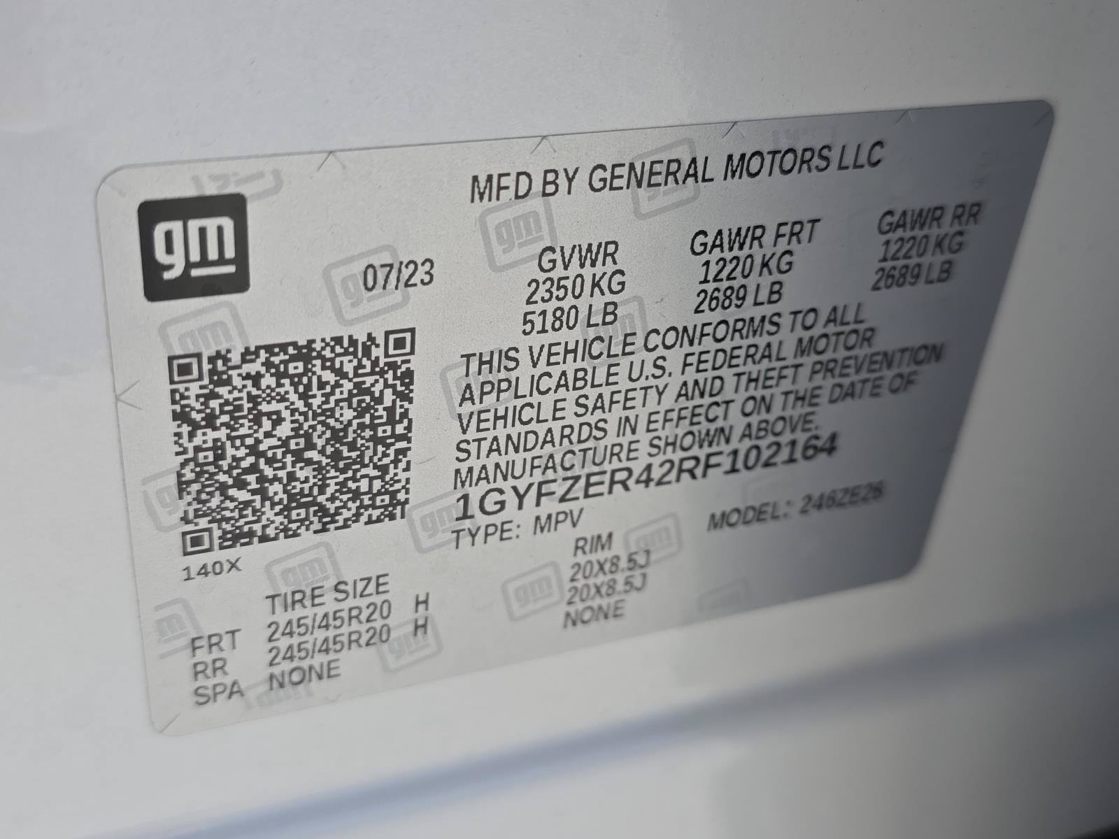 Certified Used 2024 Crystal White Tricoat Cadillac Sport image 27
