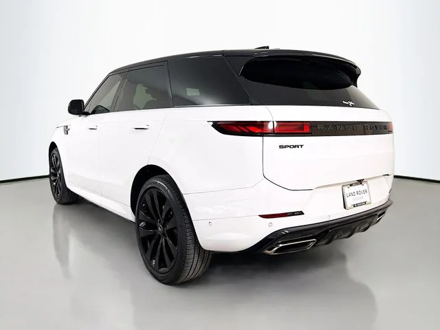 Used 2024 White Land Rover Dynamic SE image 7