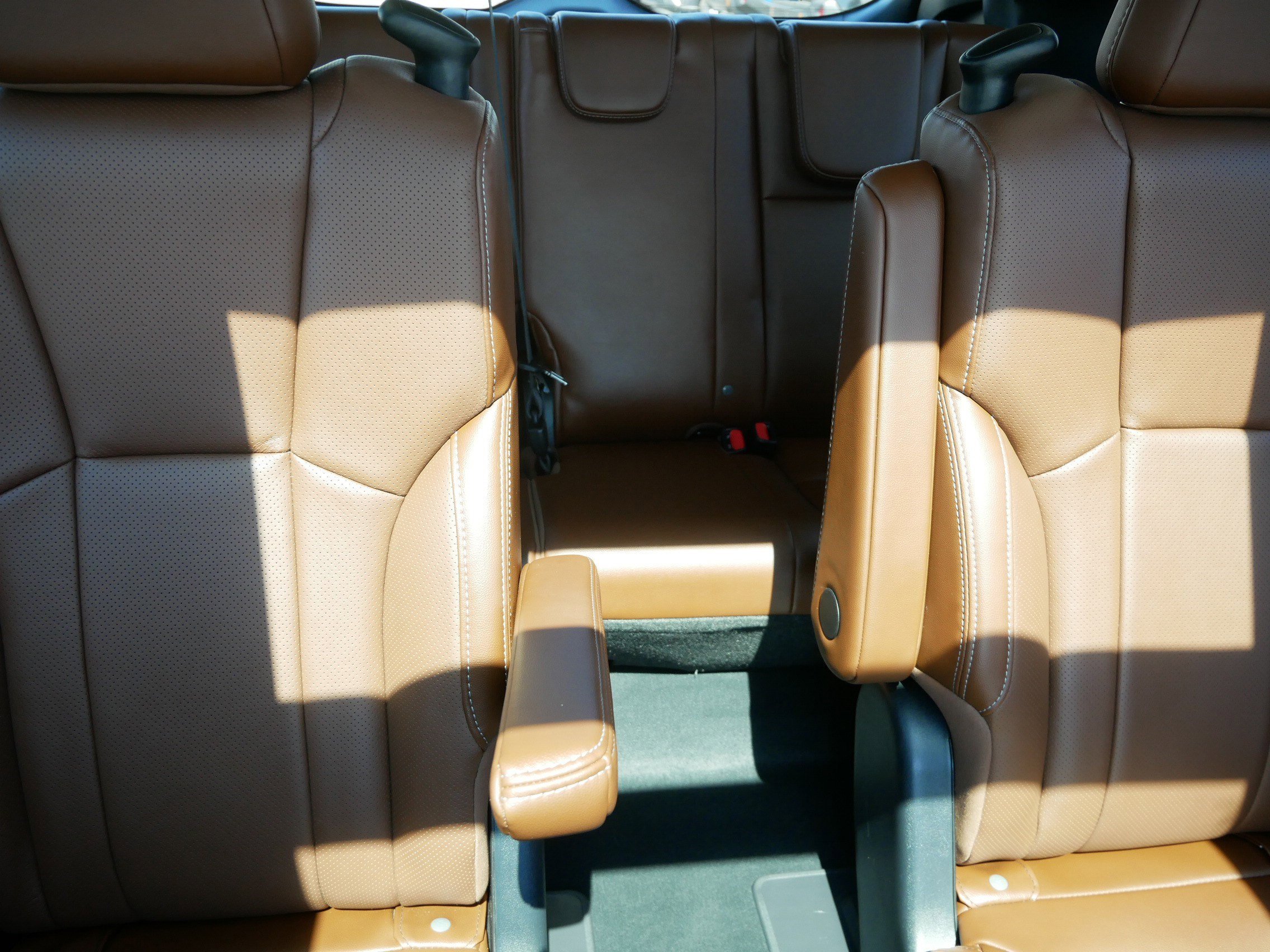 Used 2024 Cosmic Blue Pearl Subaru Touring image 13