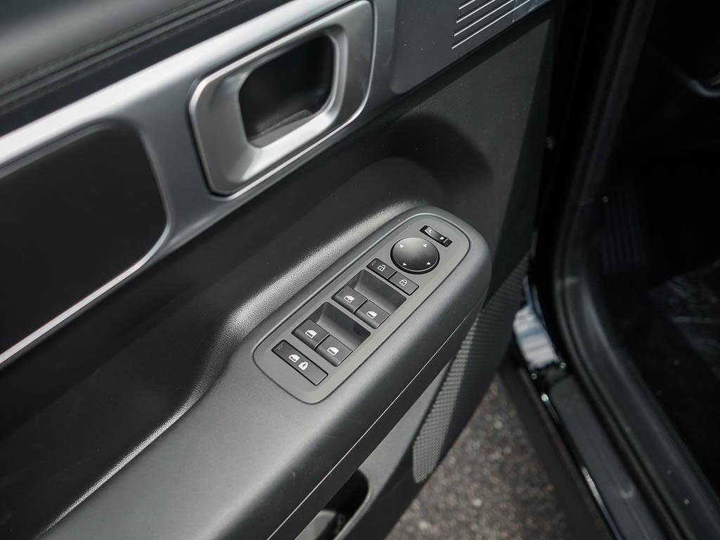 New 2026 Phantom Black Hyundai SE AWD image 45