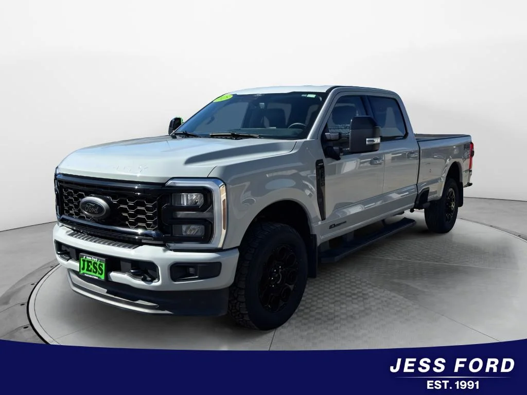 2025 Ford F-350 Lariat 4x4 Crew Cab 176 in SRW's photo