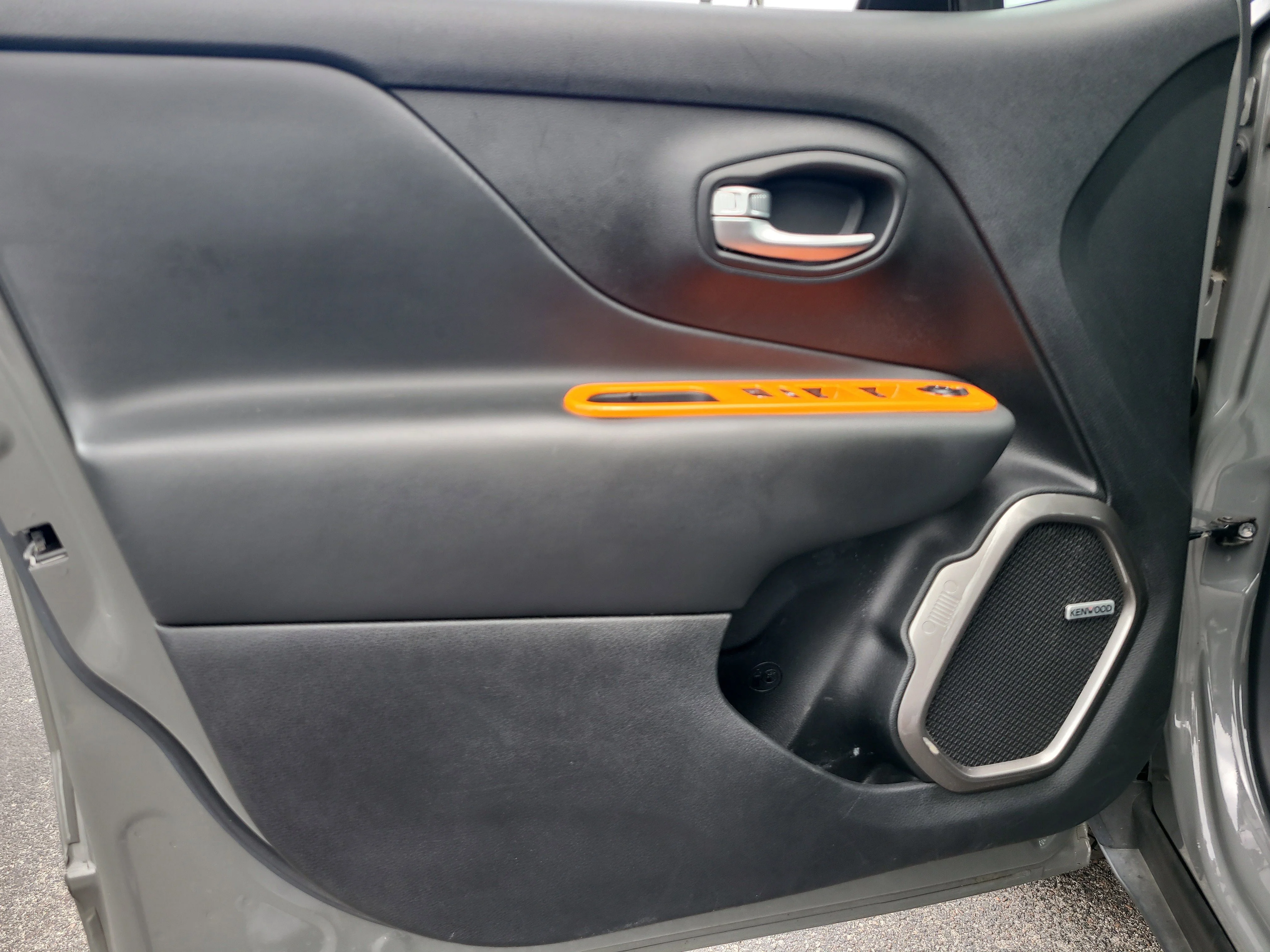 Used 2021 Sting-Gray Clearcoat Jeep Limited image 14