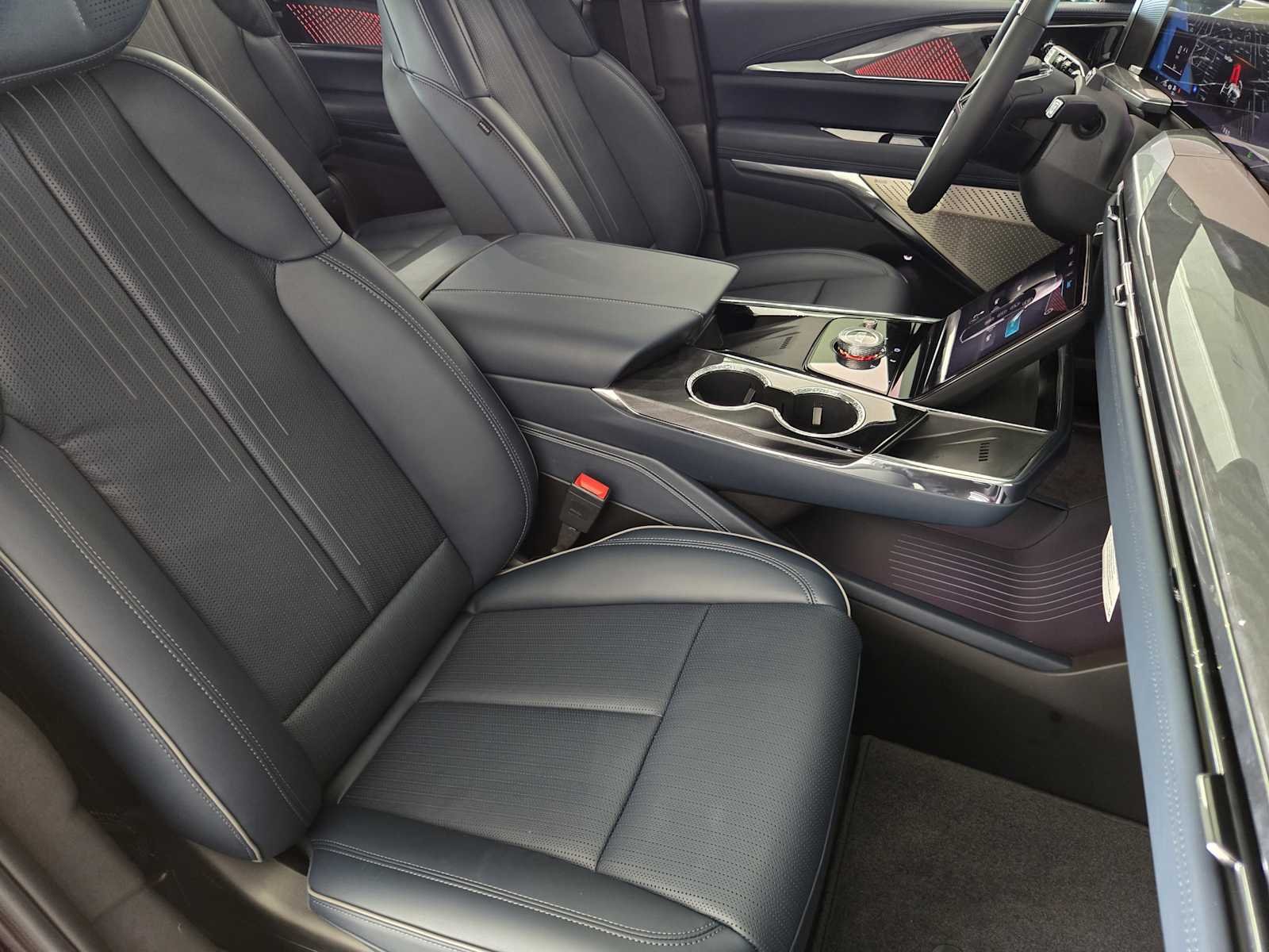 2025 Cadillac Escalade IQ Luxury 2 - Photo 9