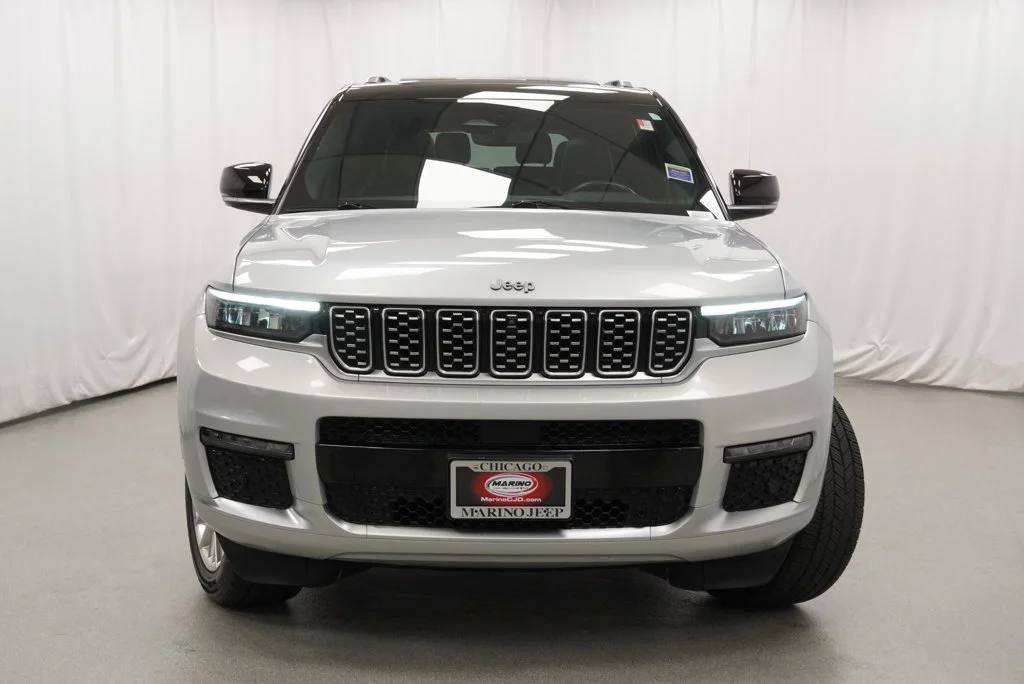 Used 2021 Silver Jeep Summit image 11