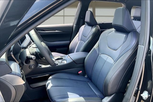 New 2026 Black INFINITI SPORT image 25