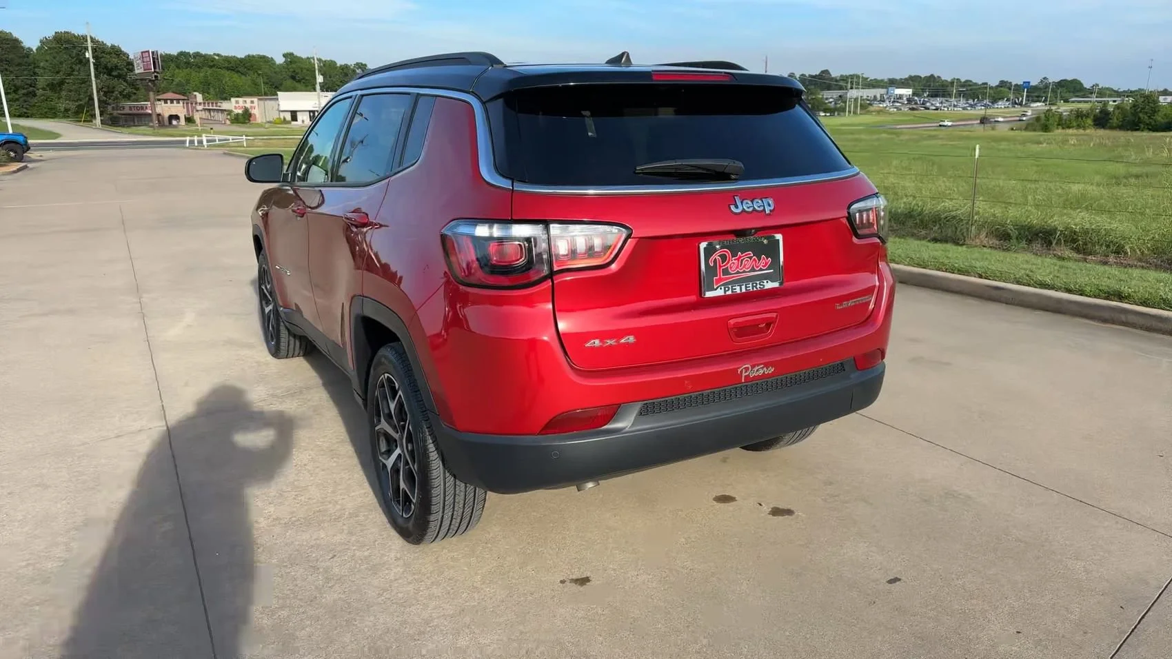 Used 2025 Red Hot Pearlcoat Jeep Limited image 7