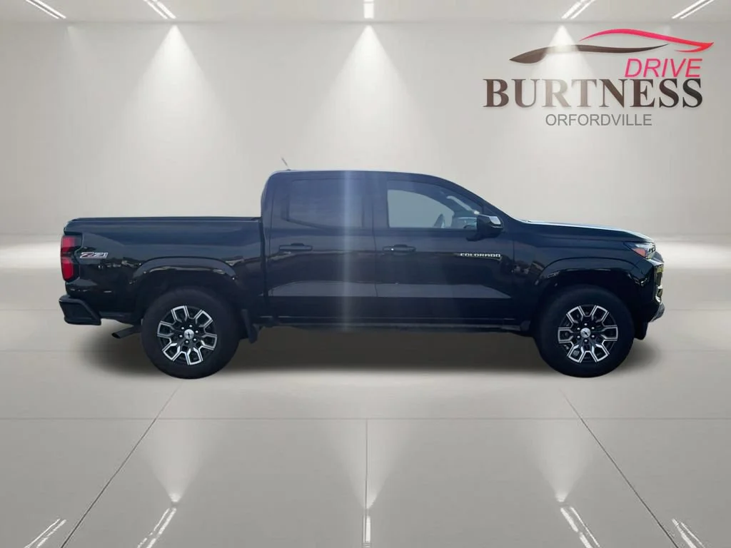 2026 Chevrolet Colorado Z71 - Photo 8