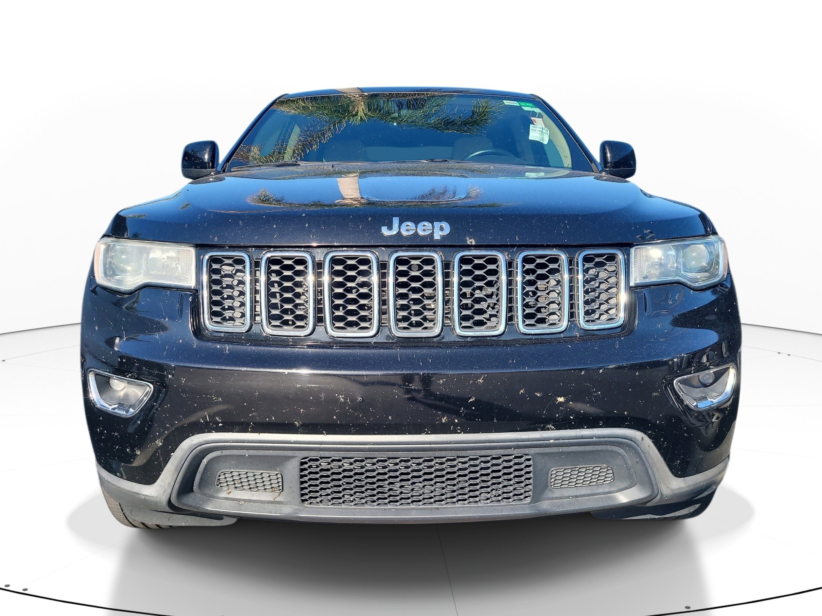 Used 2018 Diamond Black Crystal Pearlcoat Jeep Laredo E image 2