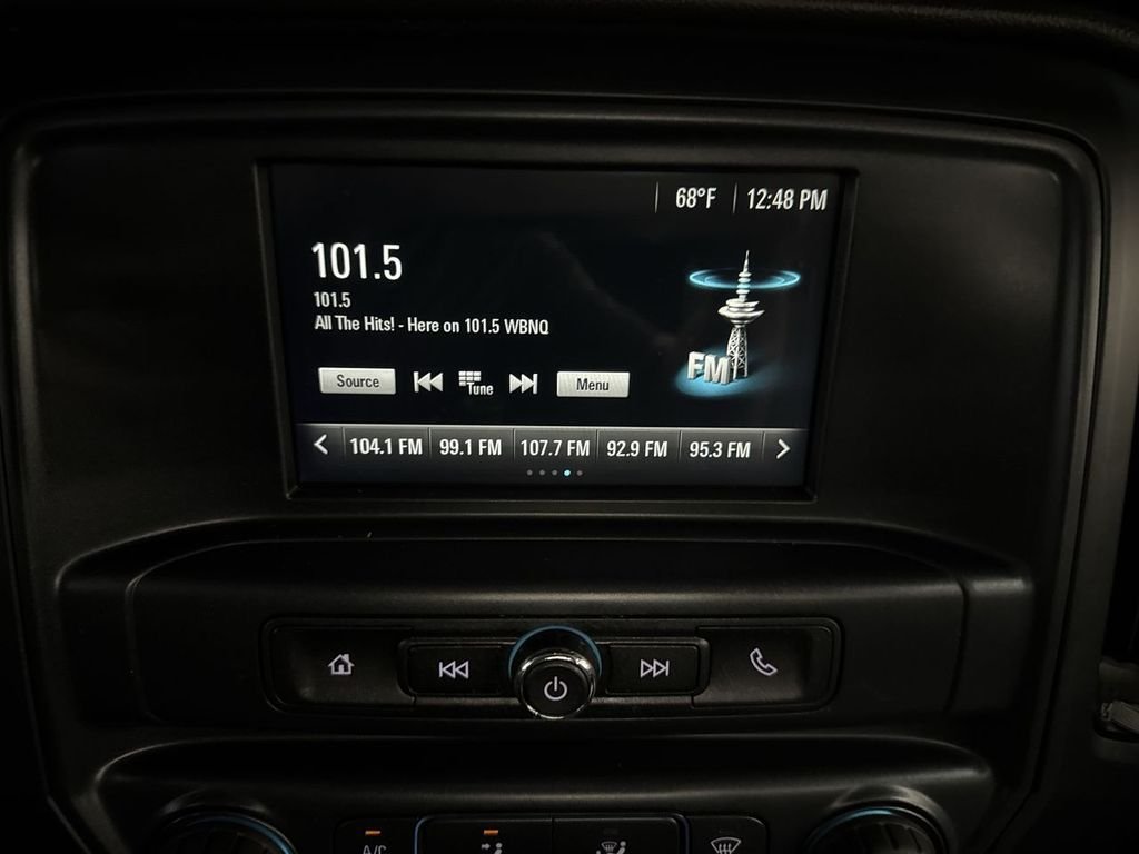 Used 2018 Summit White Chevrolet WT image 24