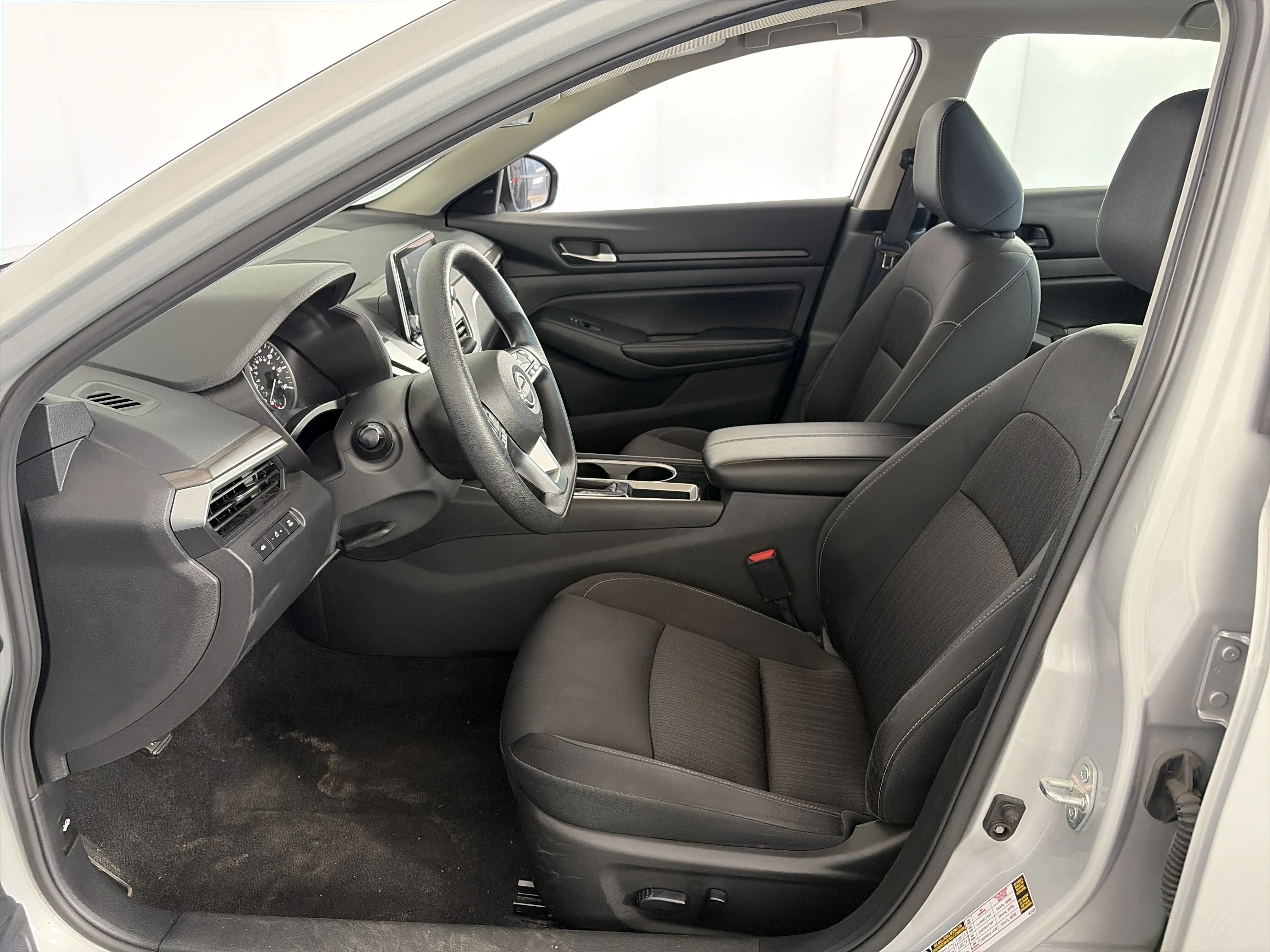 Used 2024 Brilliant Silver Metallic Nissan 2.5 SV image 7