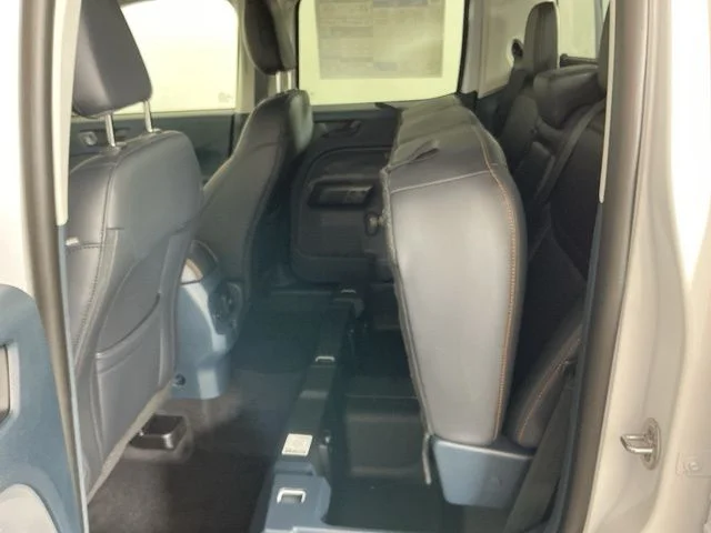 New 2026 Oxford White Ford Tremor image 31