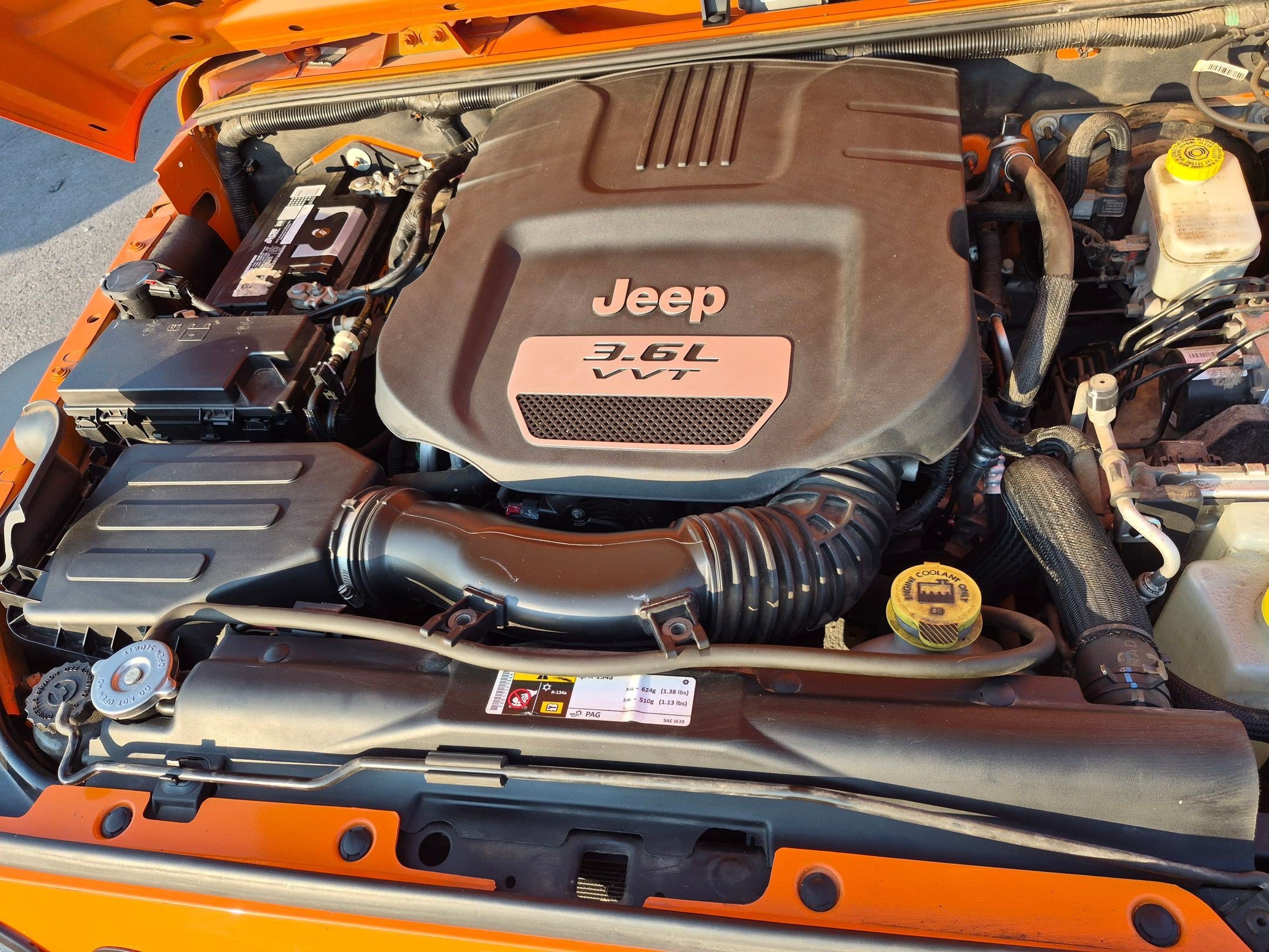 Used 2013 Crush Clearcoat Jeep Sport image 29
