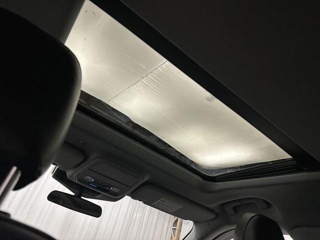Used 2023 Blue Ford XLT image 19