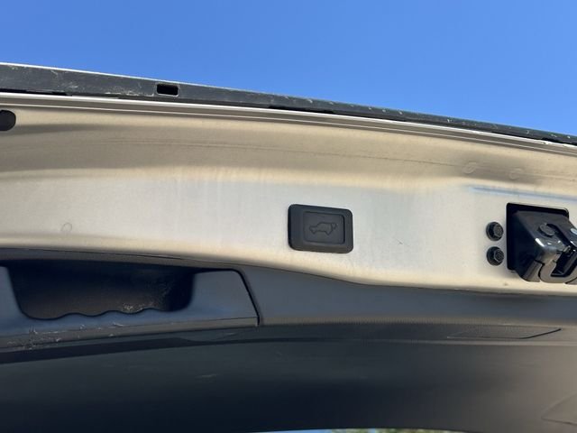 Used 2022 Silver Toyota XLE Premium image 34