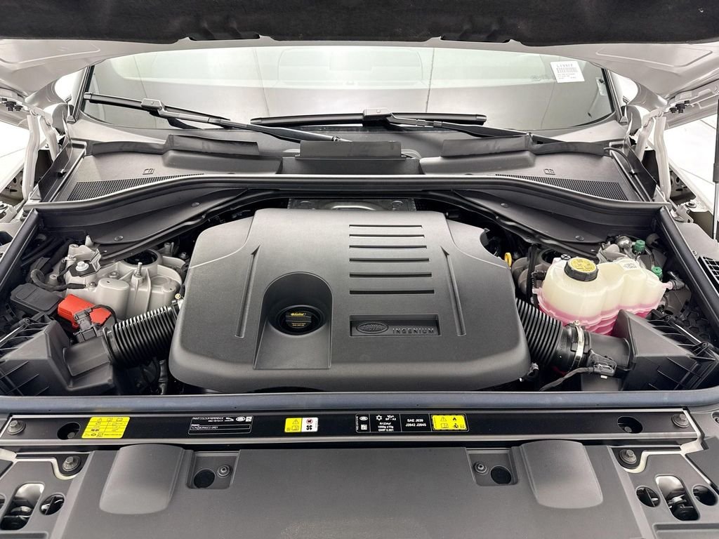 New 2026 Borasco Grey Land Rover SE image 28