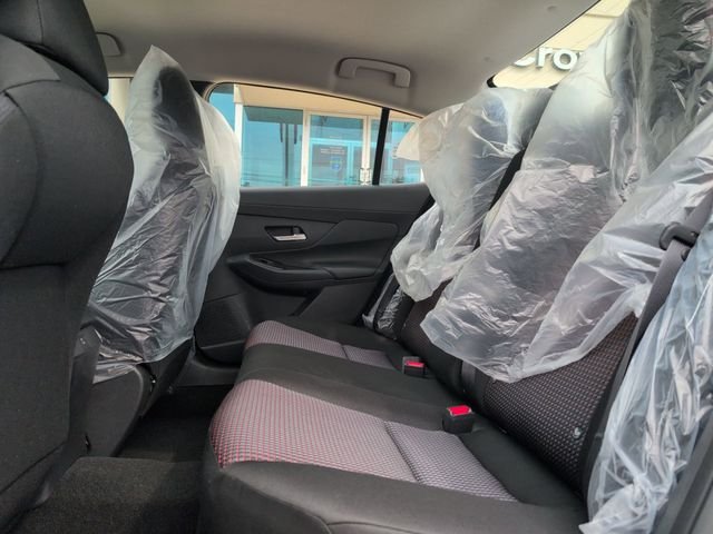 New 2026 Atlantic Gray Metallic / Super Black Two-tone Nissan SR image 21
