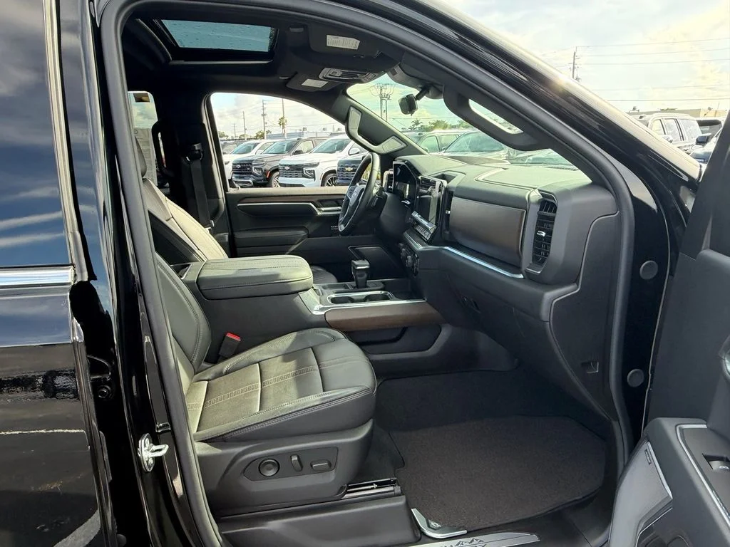 Used 2026 Black Chevrolet High Country image 17