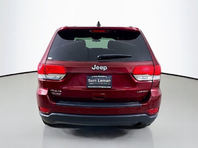 Used 2018 Red Jeep Laredo image 6
