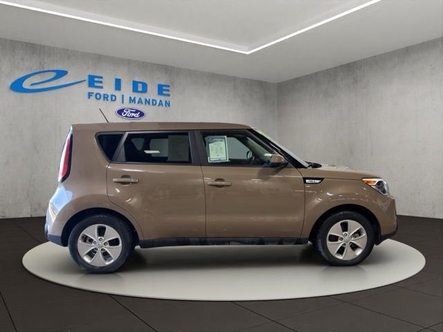 Used 2015 Brown Kia Base image 12
