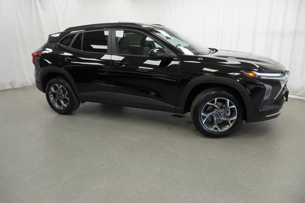 New 2026 Mosaic Black Metallic Chevrolet LT image 5
