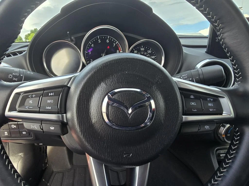 Used 2024 Soul Red Crystal Metallic Mazda Grand Touring image 11