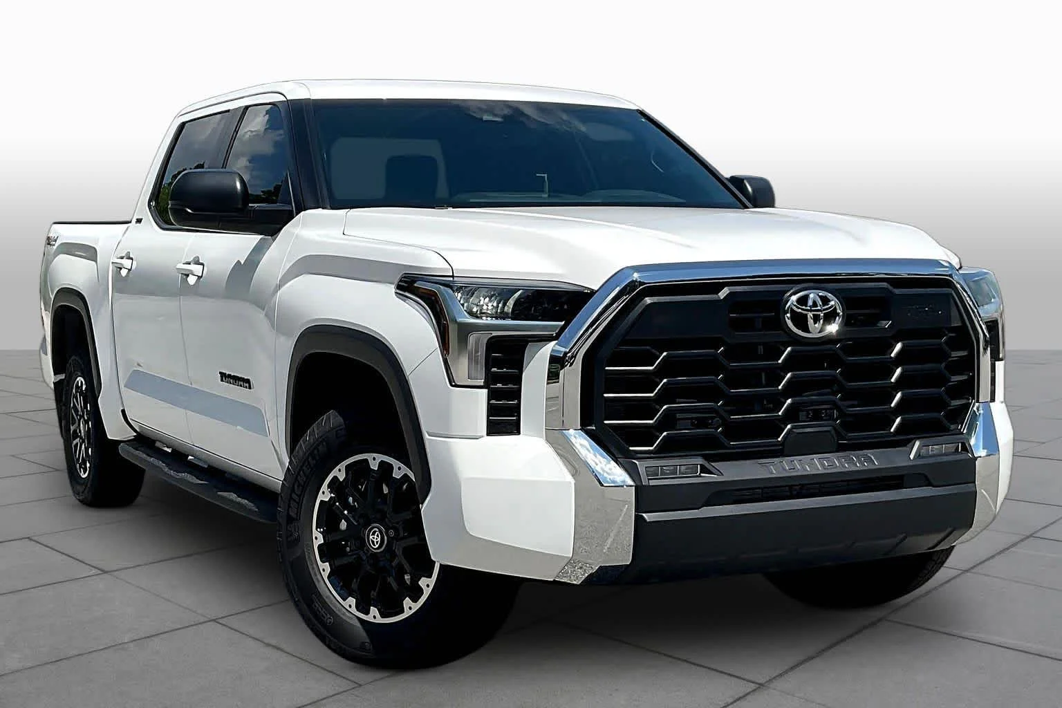New 2026 Ice Cap Toyota SR5 image 2