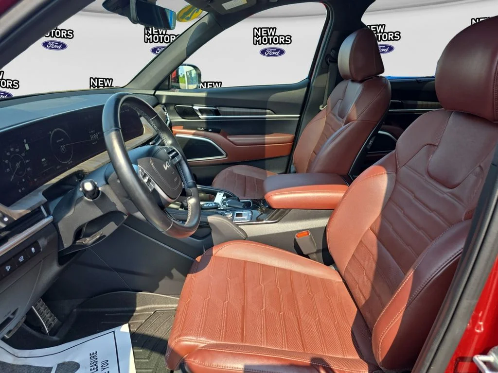 Used 2023 Red Kia SX-Prestige image 8