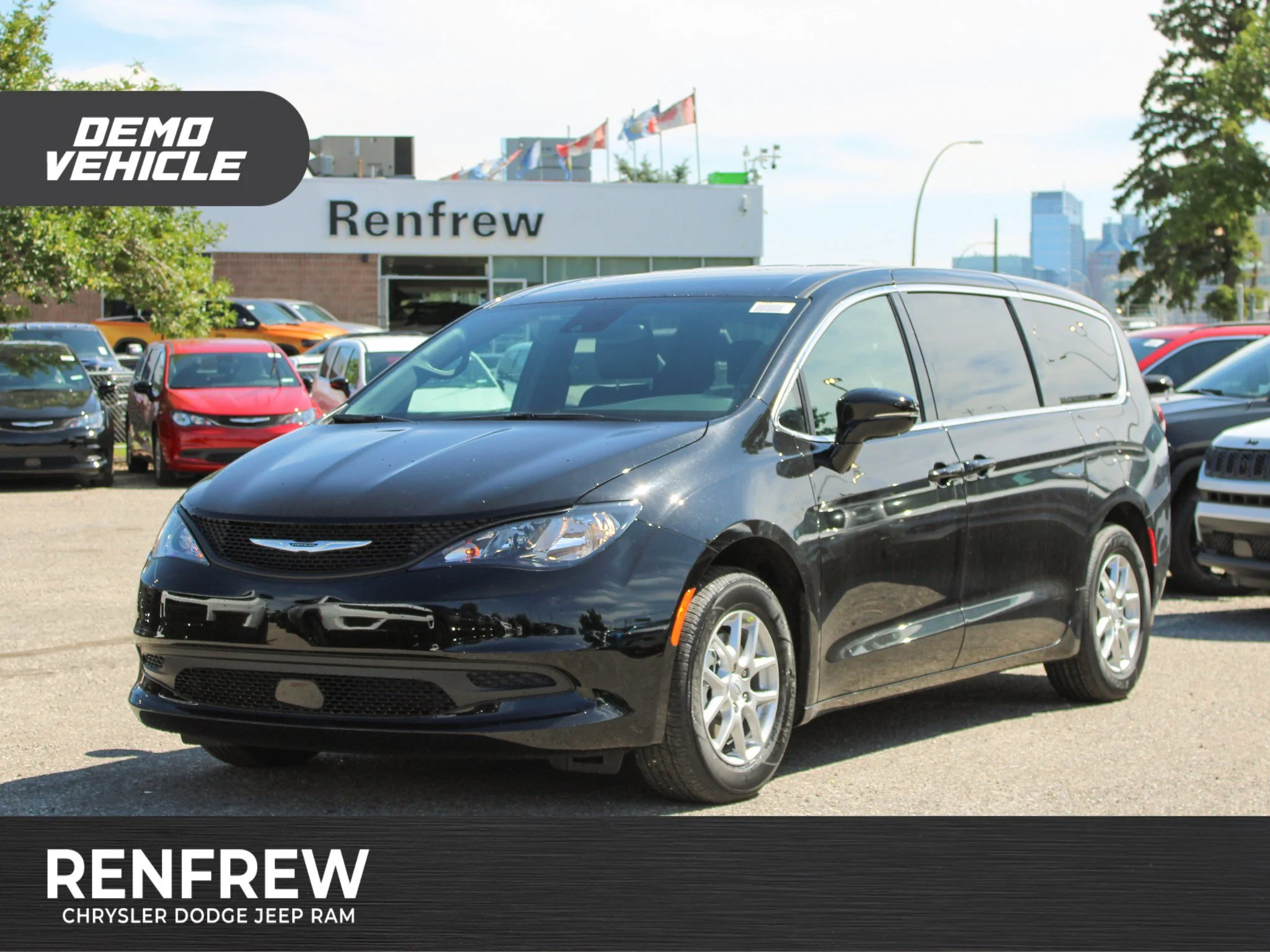 Used 2025 Black Chrysler SXT*, Heated Leather, Remote Start, Lane Departure Warning image 1