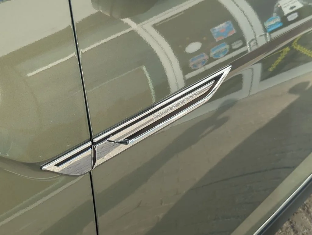 New 2026 Green Volkswagen 2.0T SEL image 30