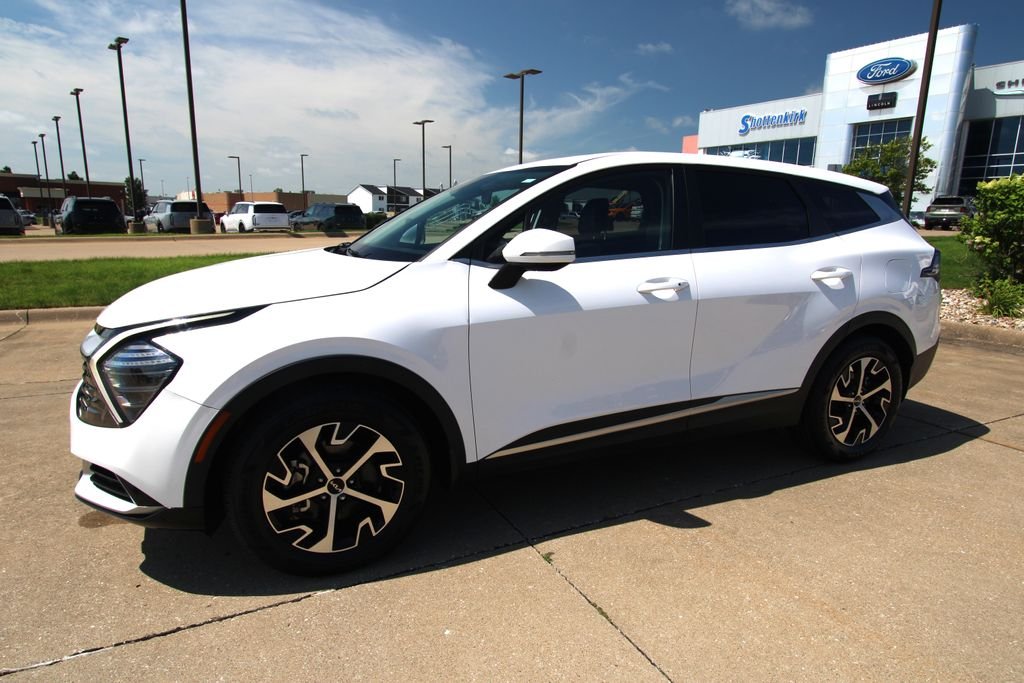 Used 2024 White Kia EX image 17