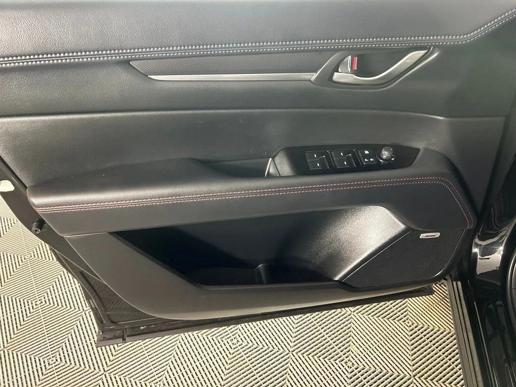 Used 2025 Black Mazda 2.5 S Carbon Edition image 10