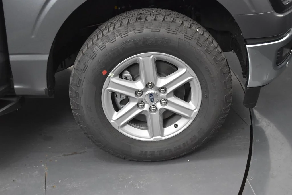 New 2026 Gray Ford XLT image 29