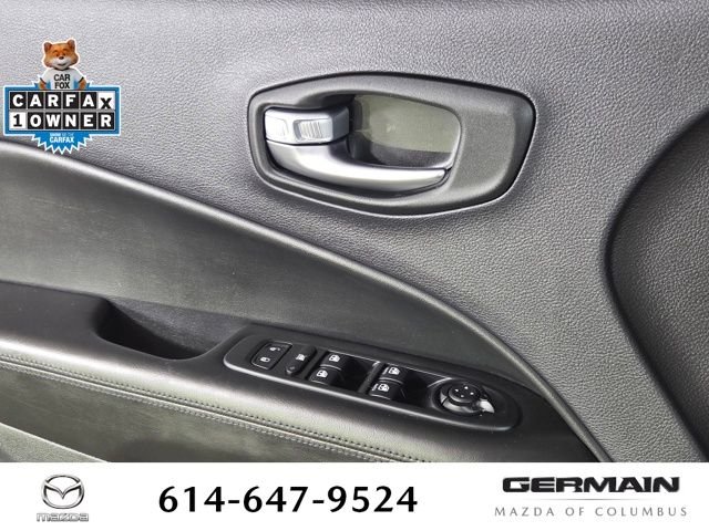 Used 2020 White Jeep Latitude image 28