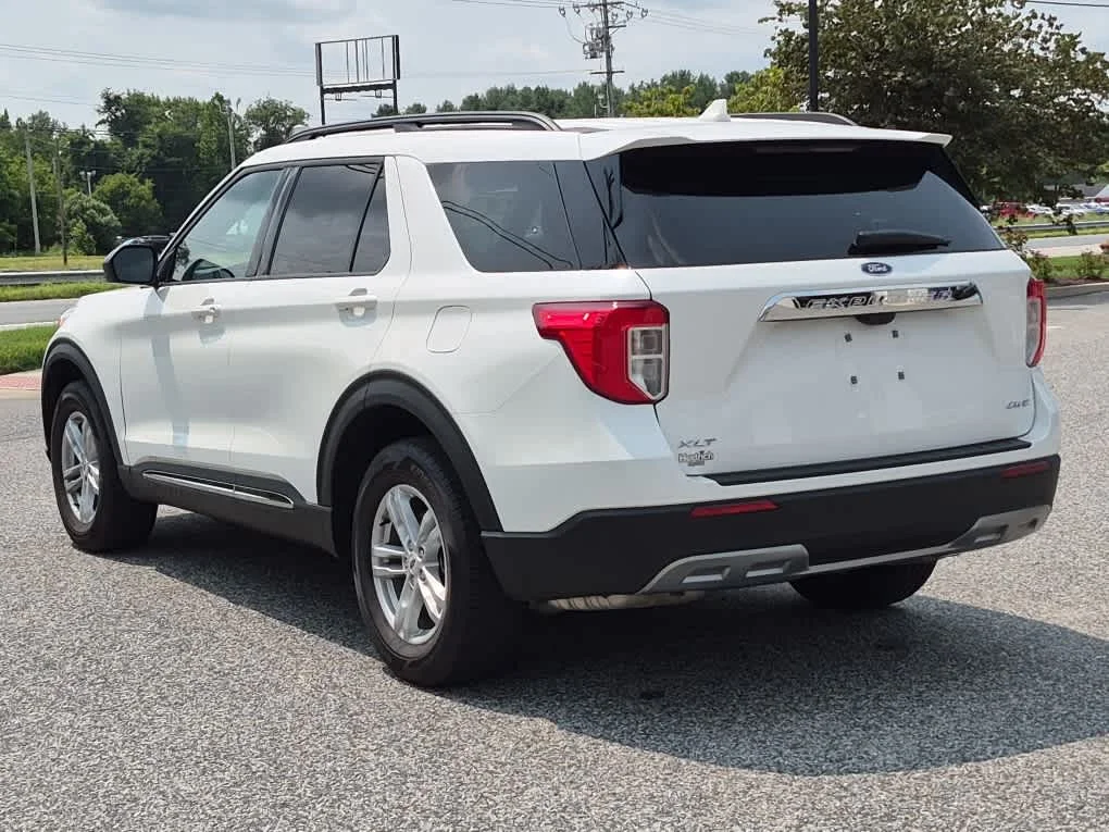 Certified Used 2024 Star White Metallic Tri-Coat Ford XLT image 4