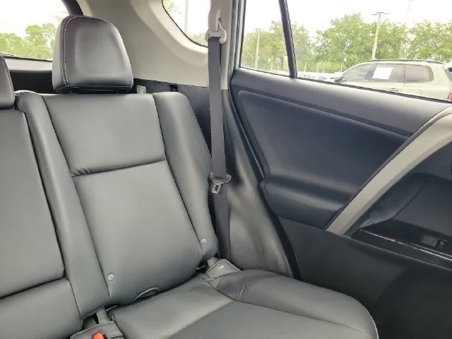 2017 Toyota RAV4 Limited - Photo 14