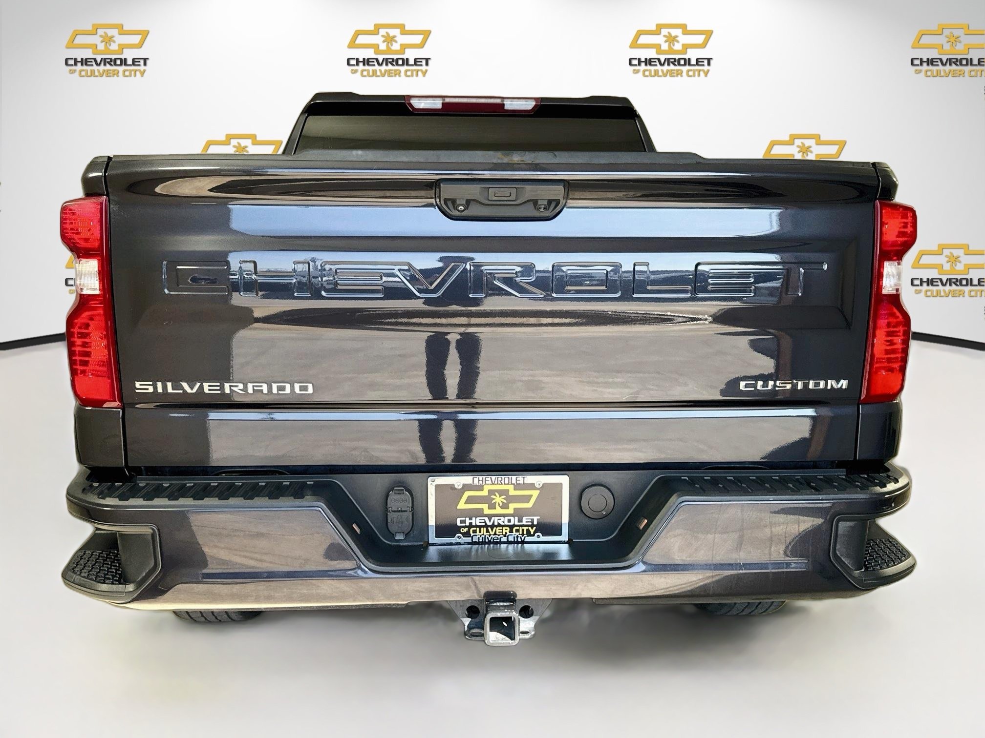 Used 2022 DARK ASH METALLIC Chevrolet Custom image 7