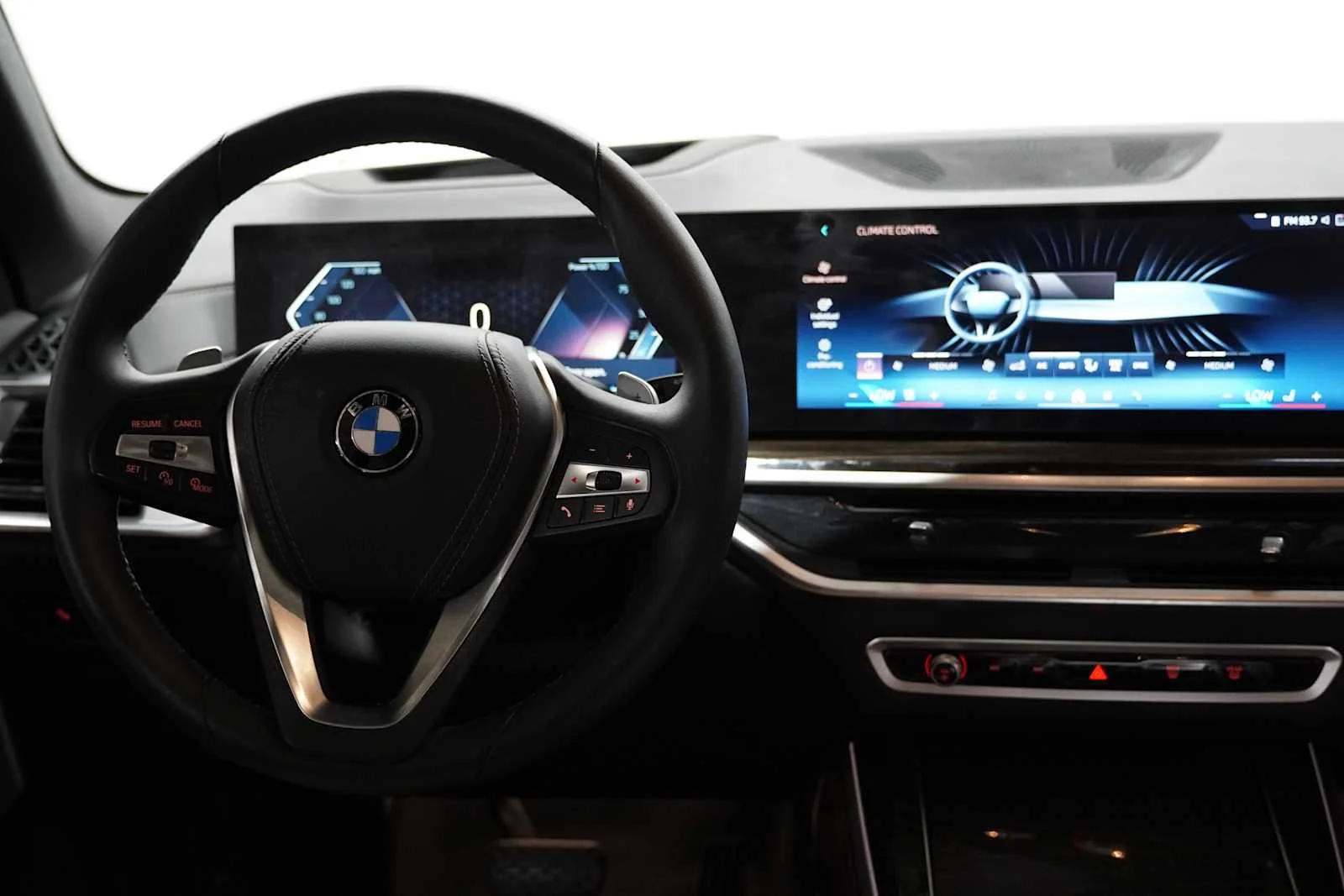 Used 2024 Not Available BMW xDrive40i image 23