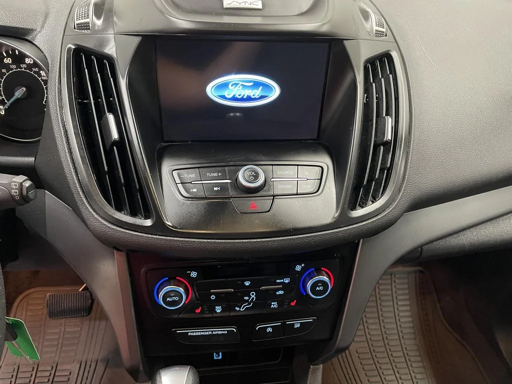 Used 2017 Shadow Black Ford SE image 14