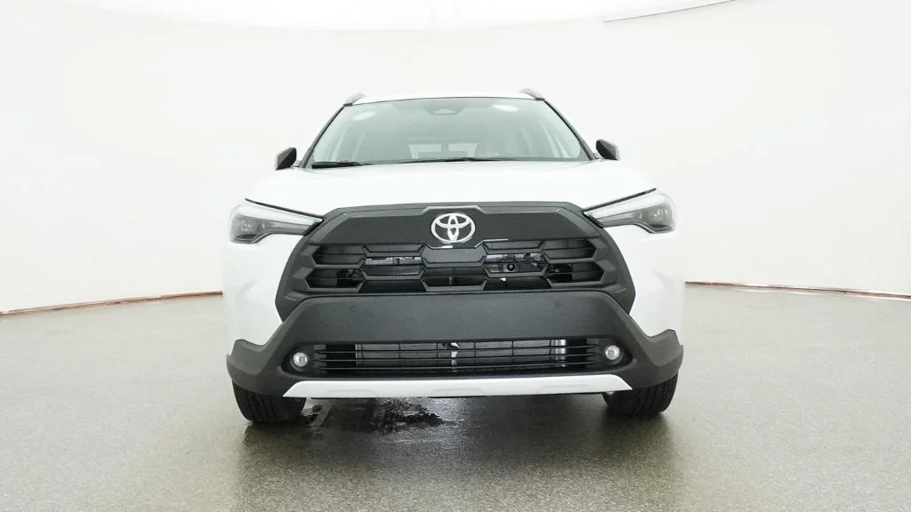 New 2026 Wind Chill Pearl Toyota XLE image 3