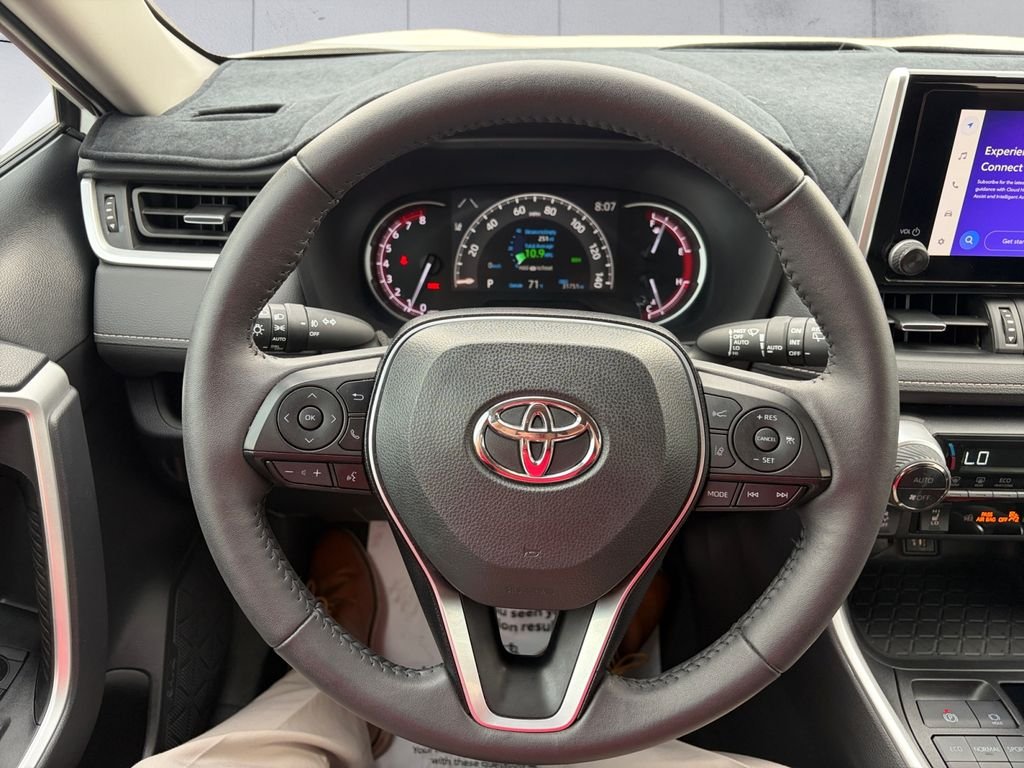 Used 2023 Beige Toyota XLE Premium image 9