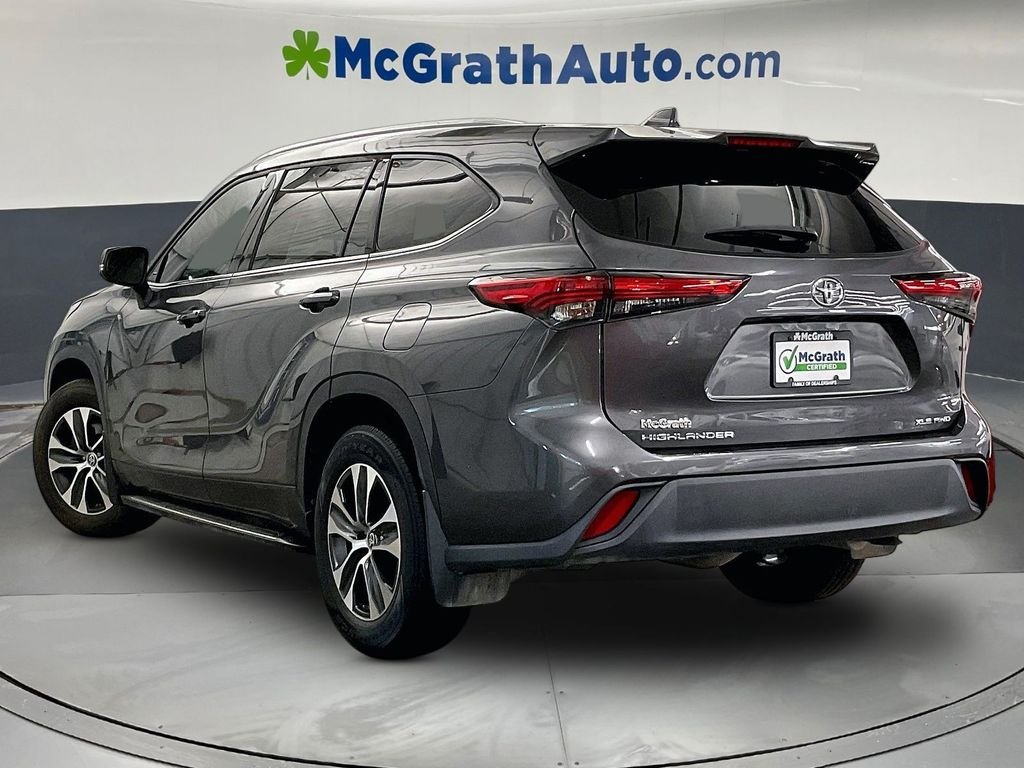 Used 2022 Gray Toyota XLE image 3