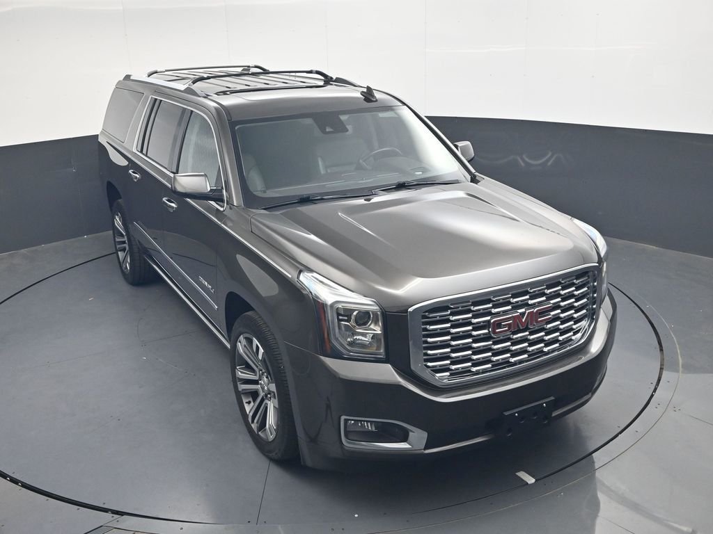 Used 2019 Gray GMC Denali image 27