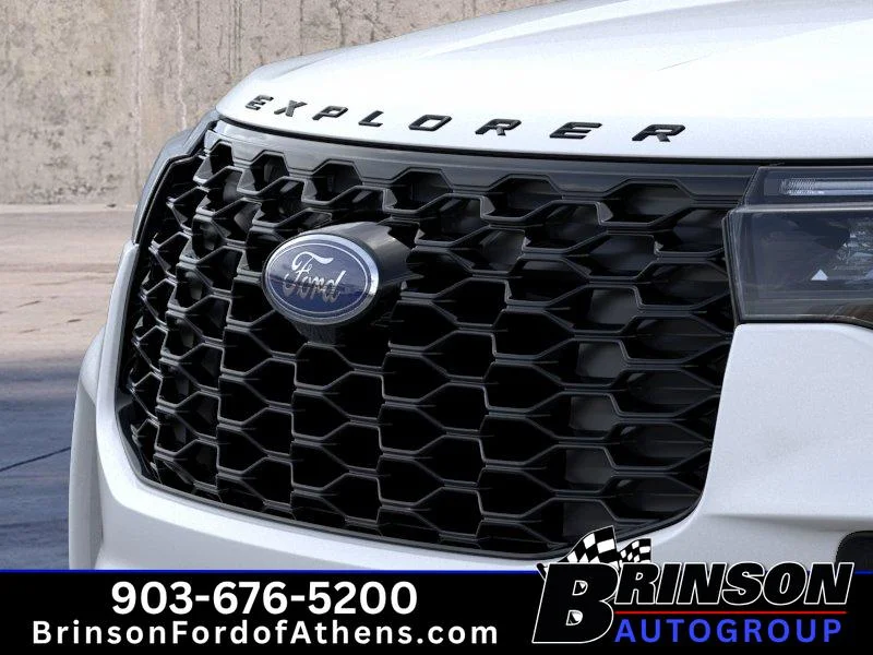New 2026 Star White Metallic Tri-Coat Ford ST-Line image 17