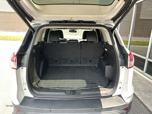 Used 2014 White Ford Titanium image 25